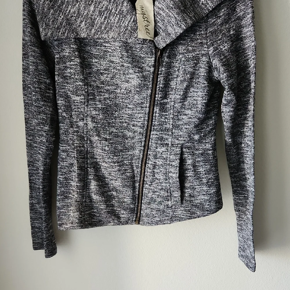 Mystree Textured Gray Knit Jacket Blazer Asymmetric Zip Drape Collar Sz S NWT
